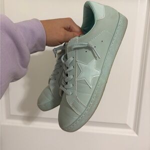 Vintage Havana mint sneakers